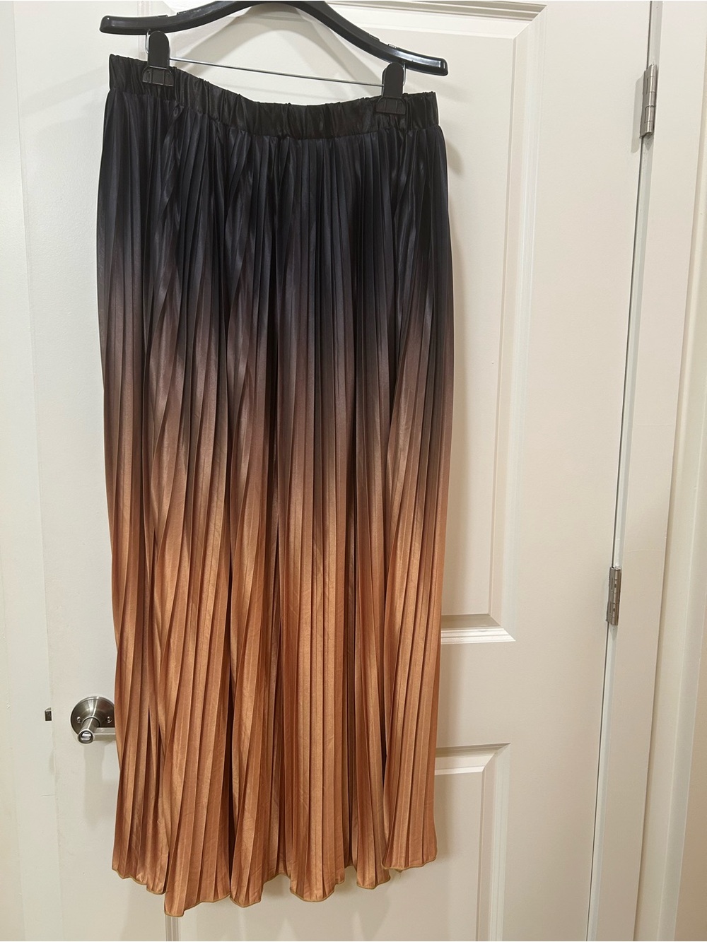 Women’s Ombre Pleated Maxi Skirt - Black to Brown